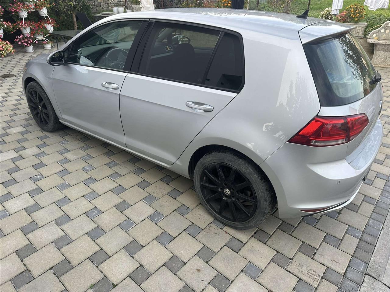 Golf-VII