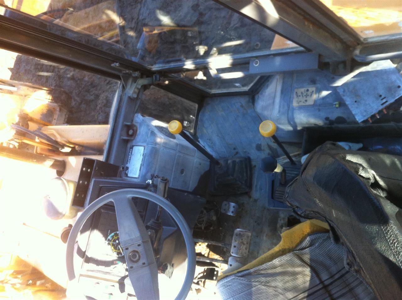 She-s-skip-Jcb-3cx