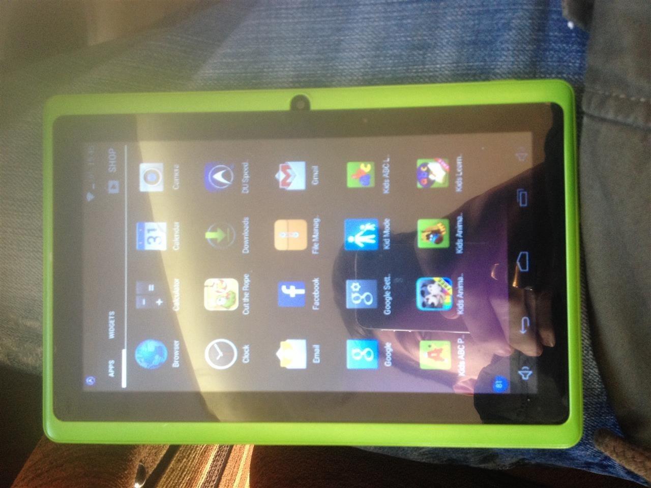 Tablet--android-shum-i-mir-