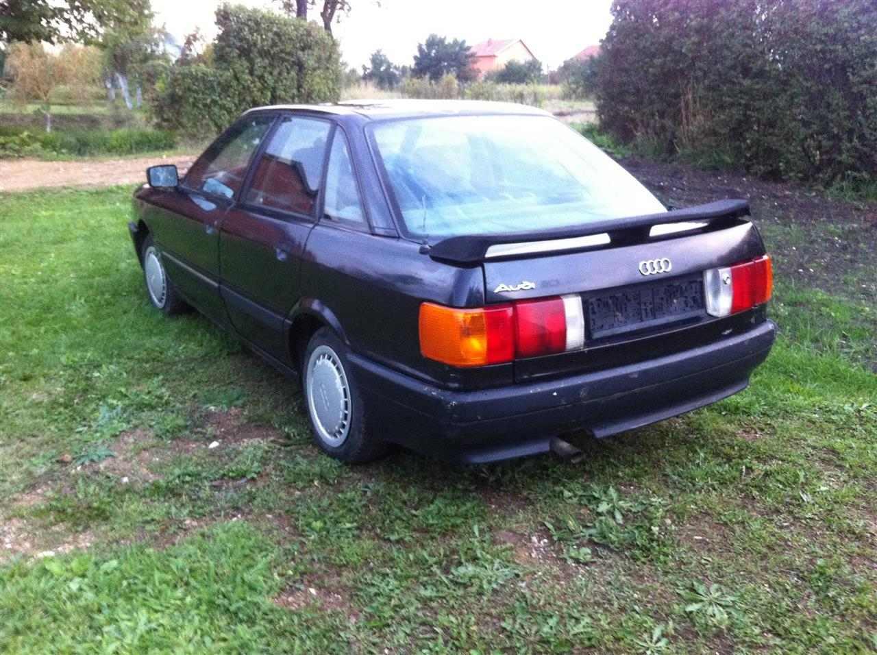 Audi-80-
