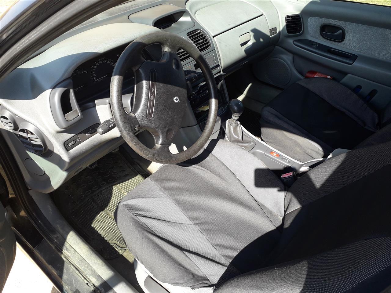 Renault-laguna--urgjent------