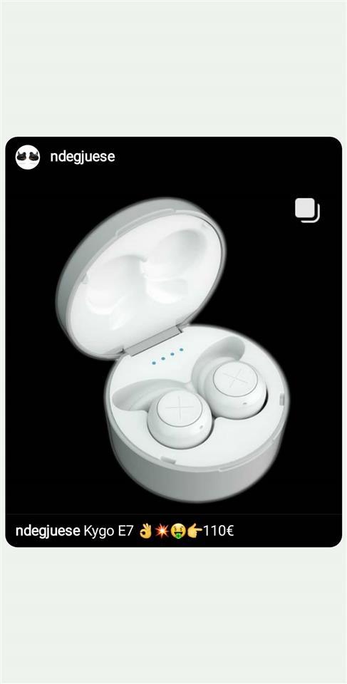 Ear-Buds---