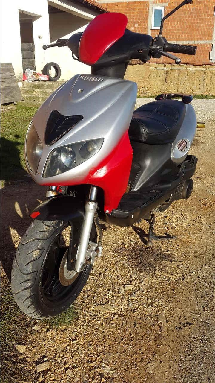Motor-