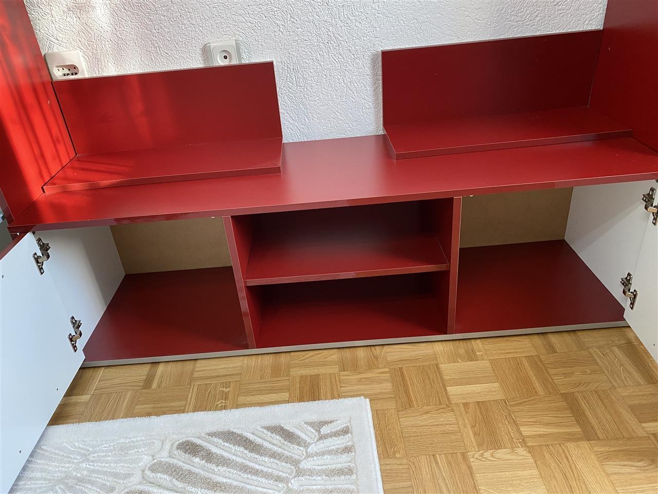 Komod-per-TV