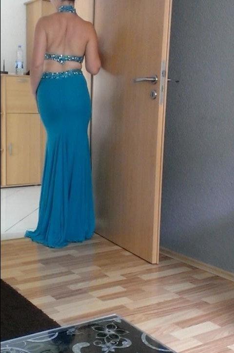 Fustan