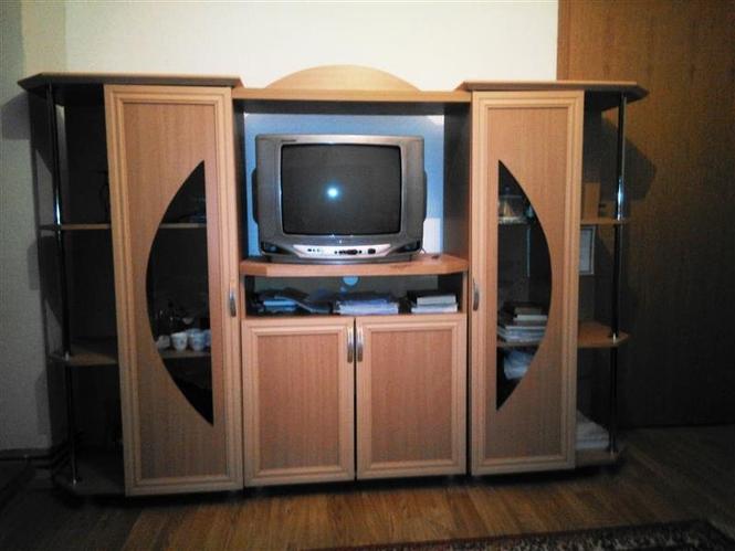 Komodinë për Tv