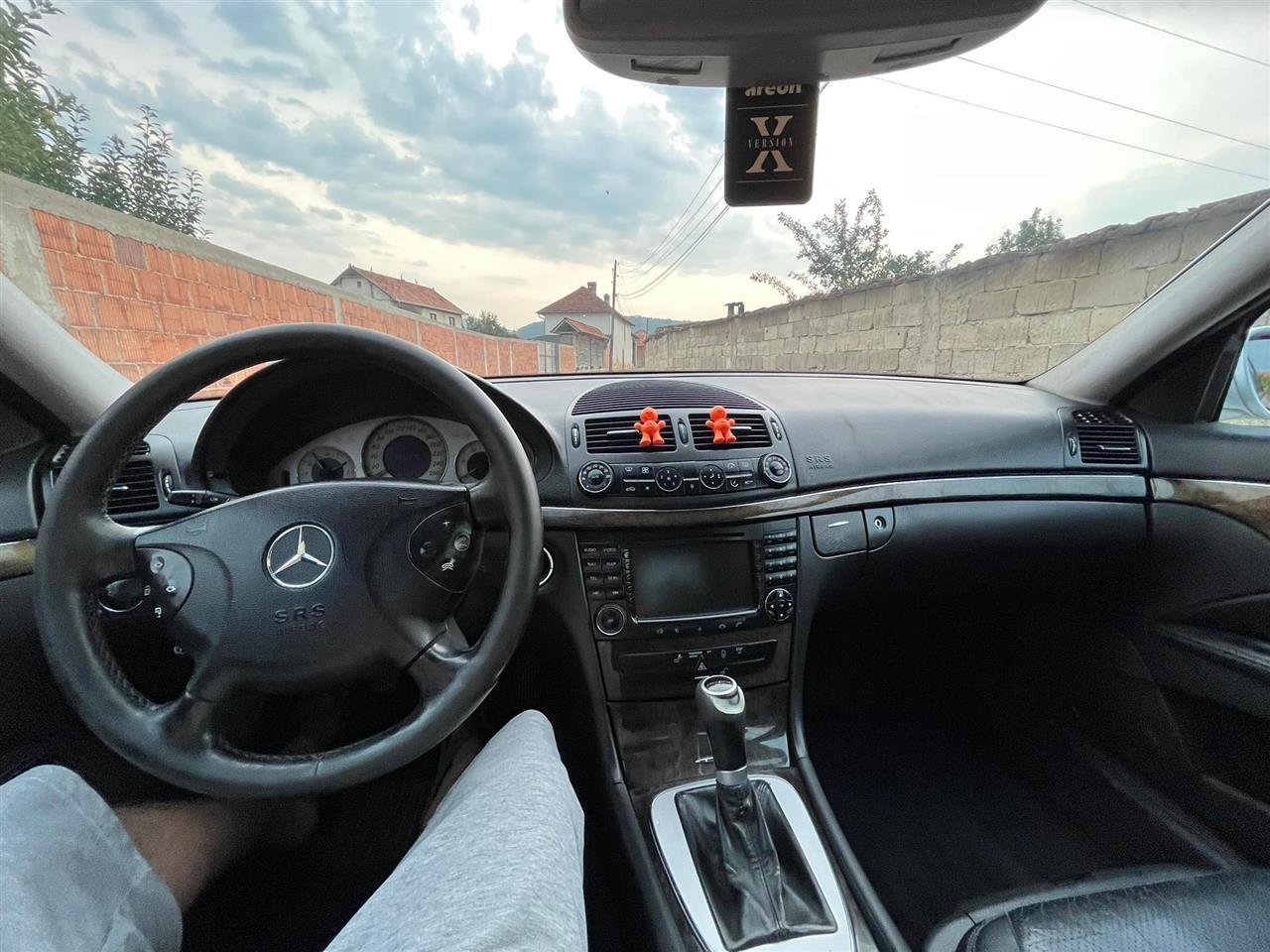 Shitet-Mercedes-Benz-E-Class-