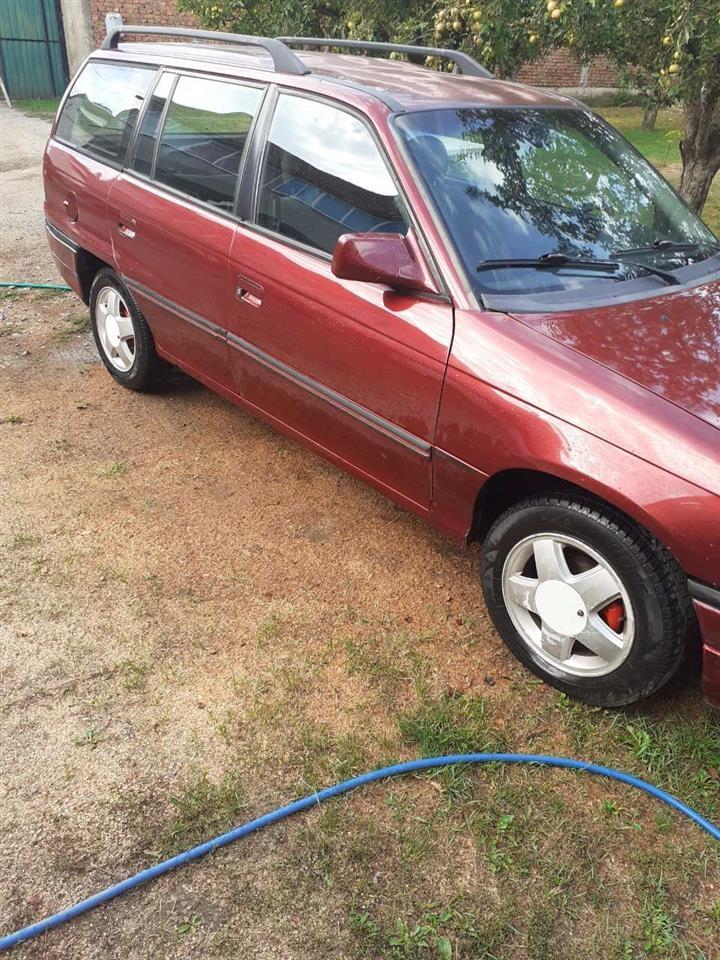 opell-astra