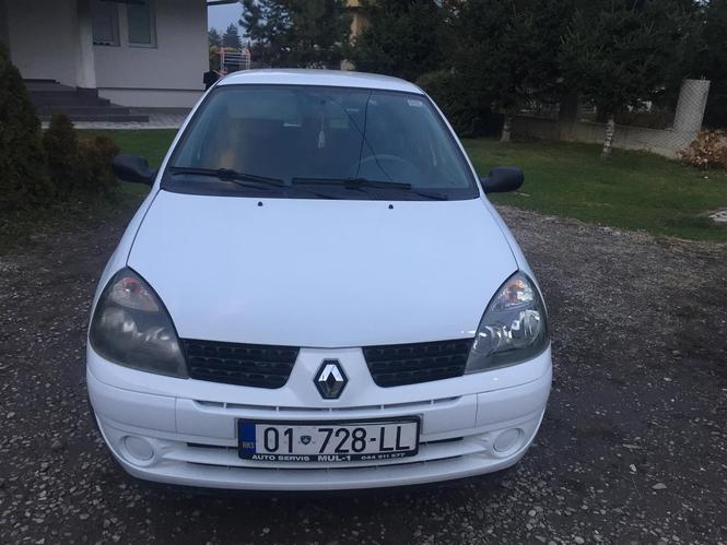 She’s Renault Clio 