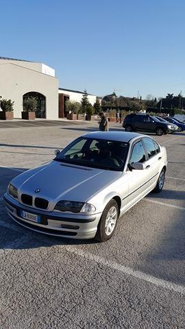 BMW-320