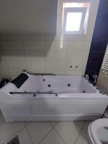 Jacuzzi