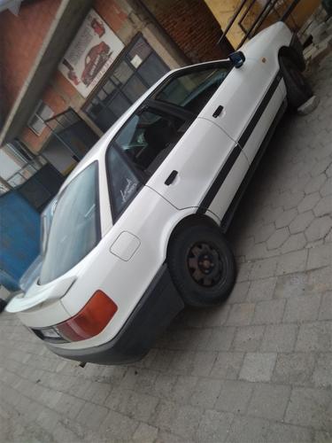 Audi 80.