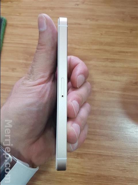 iPhone-5s-Gold