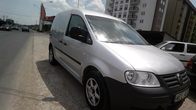 VW Caddy -05 
