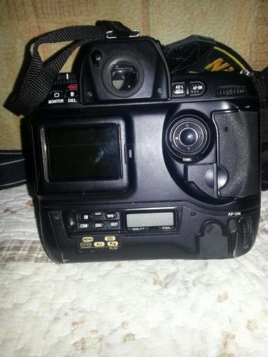 Nikon D1