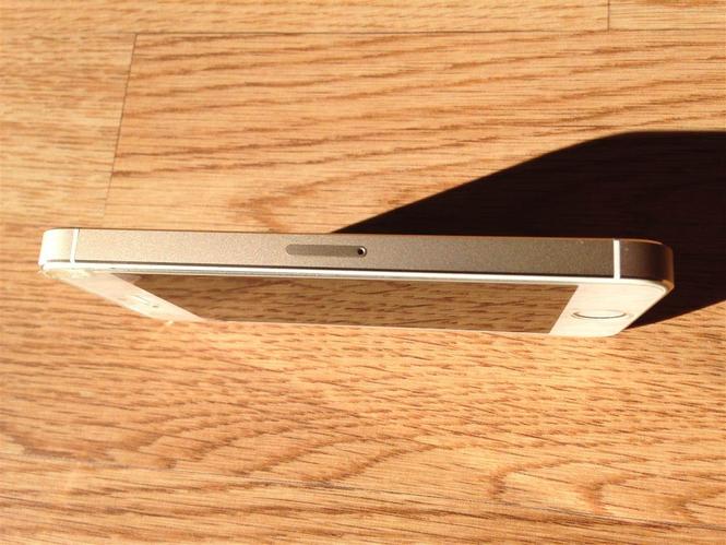 Iphone 5S gold