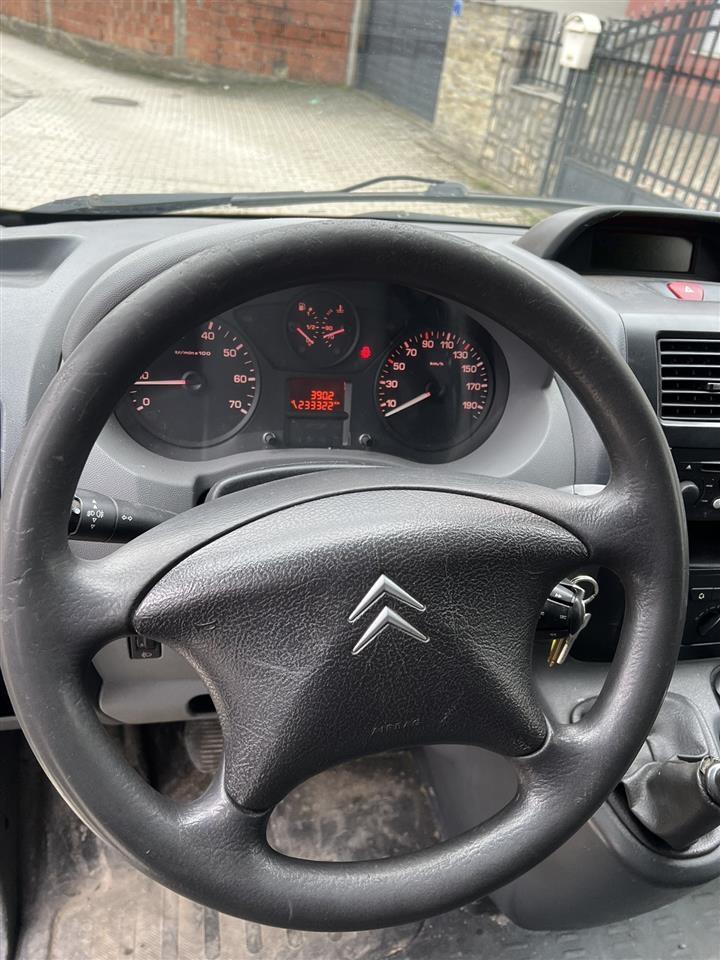 Shitet-pikapi-citroen-jumpy