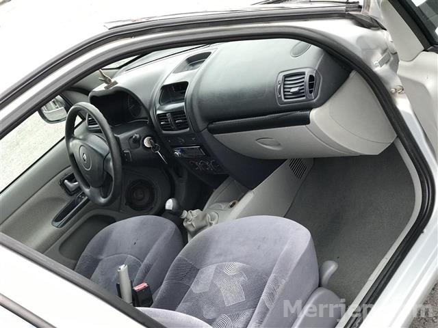 Shes Renault Clio 1 6 Benxin 2001 Ferizaj