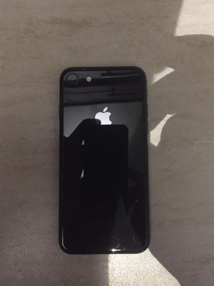 Apple-iPhone-8-