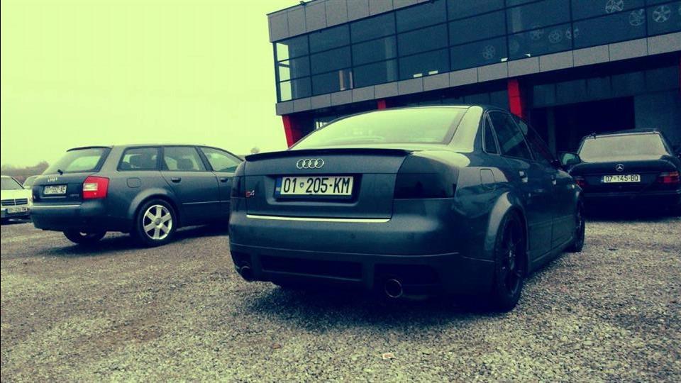 Audi-A4