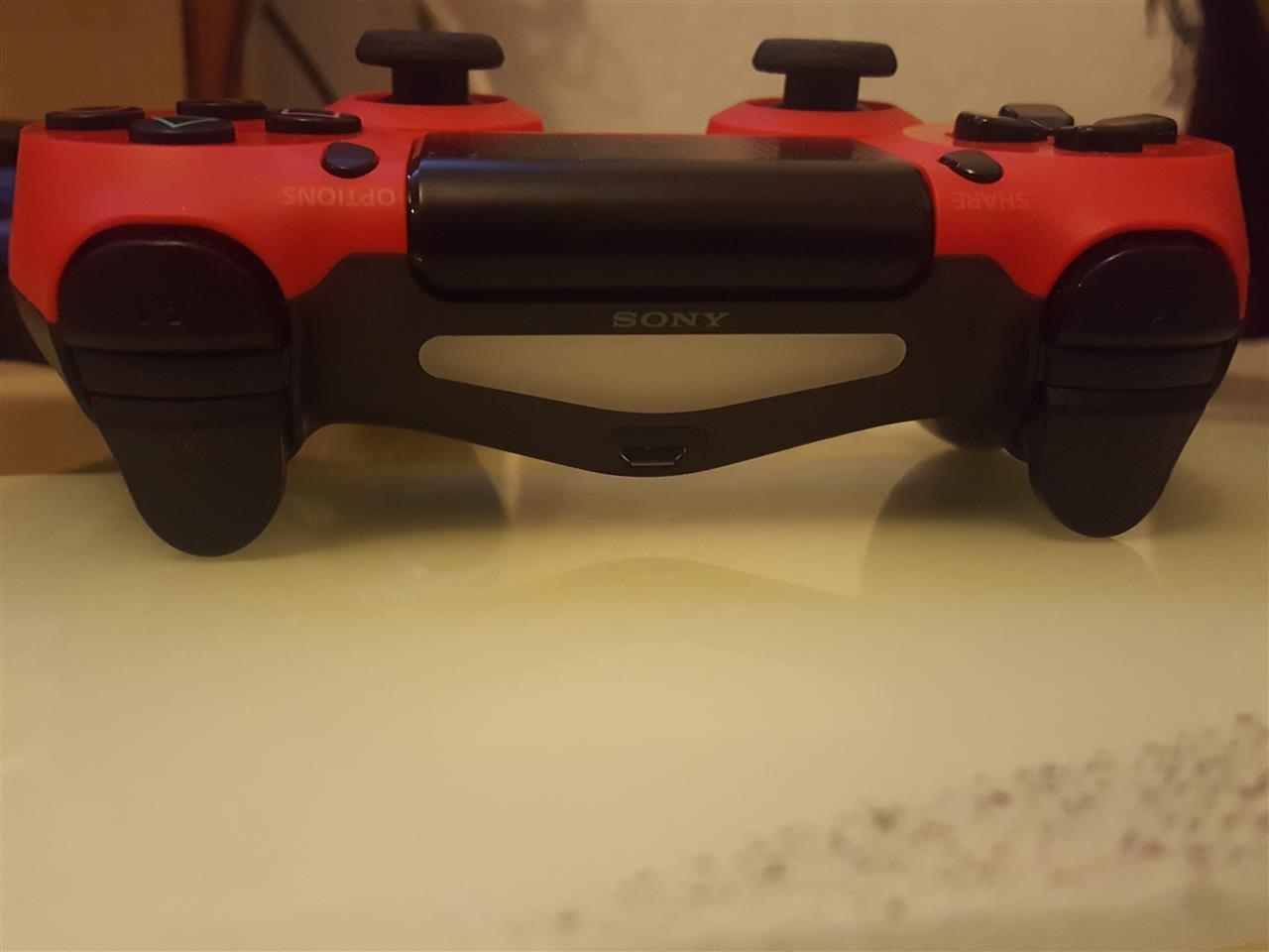 Shes-kontrollerat-per-PS4--