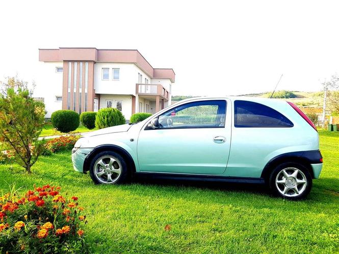 Opel corsa c 1.7 dti