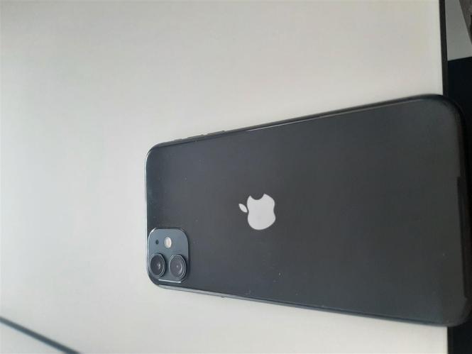 IPhone  11