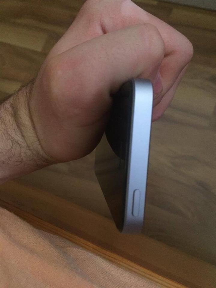 iPhone-SE