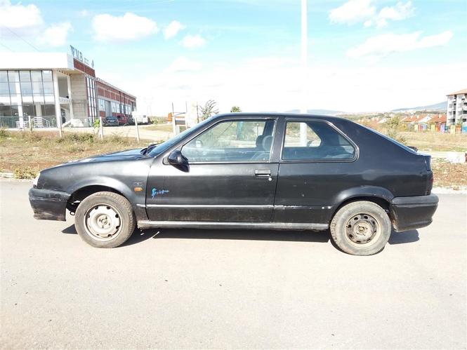 Renault 19