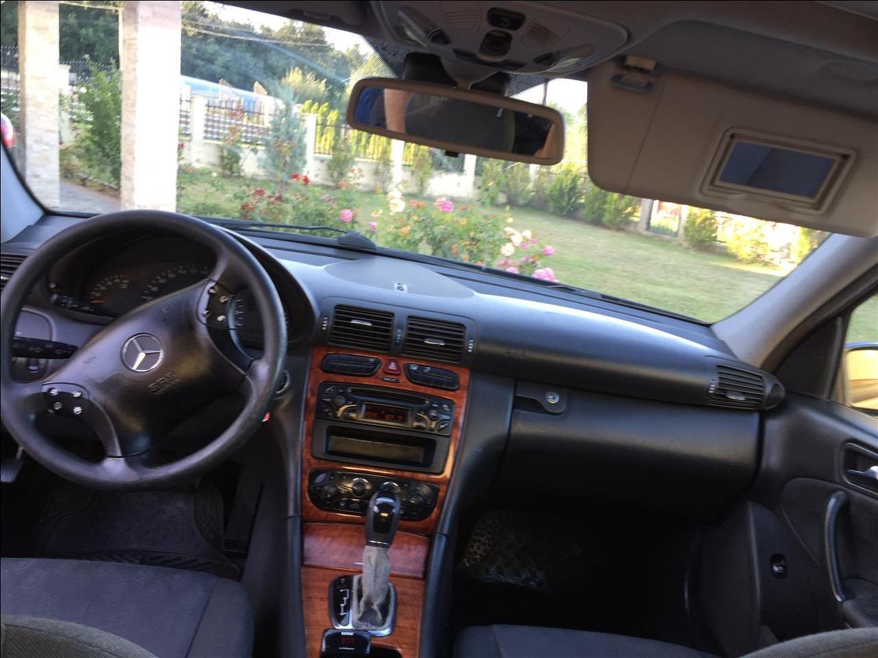 Mercedes-c220