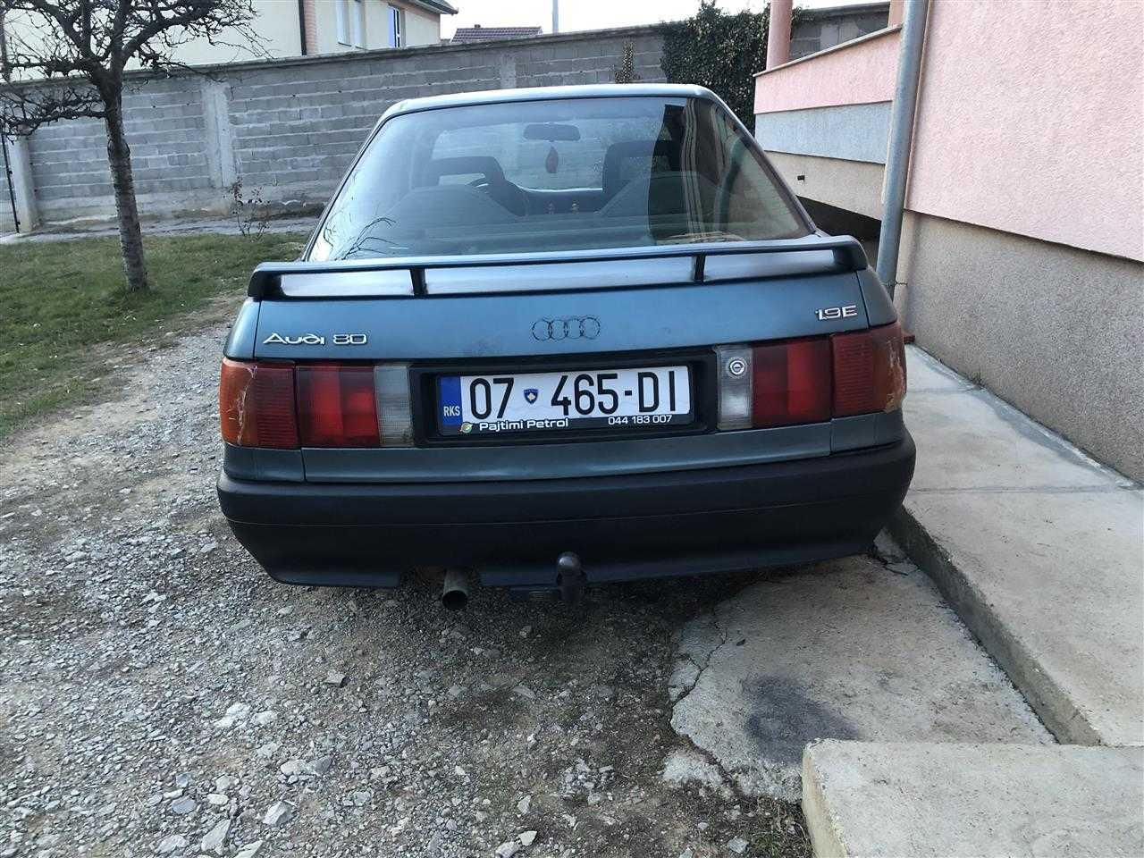 Shitet-Audi-80