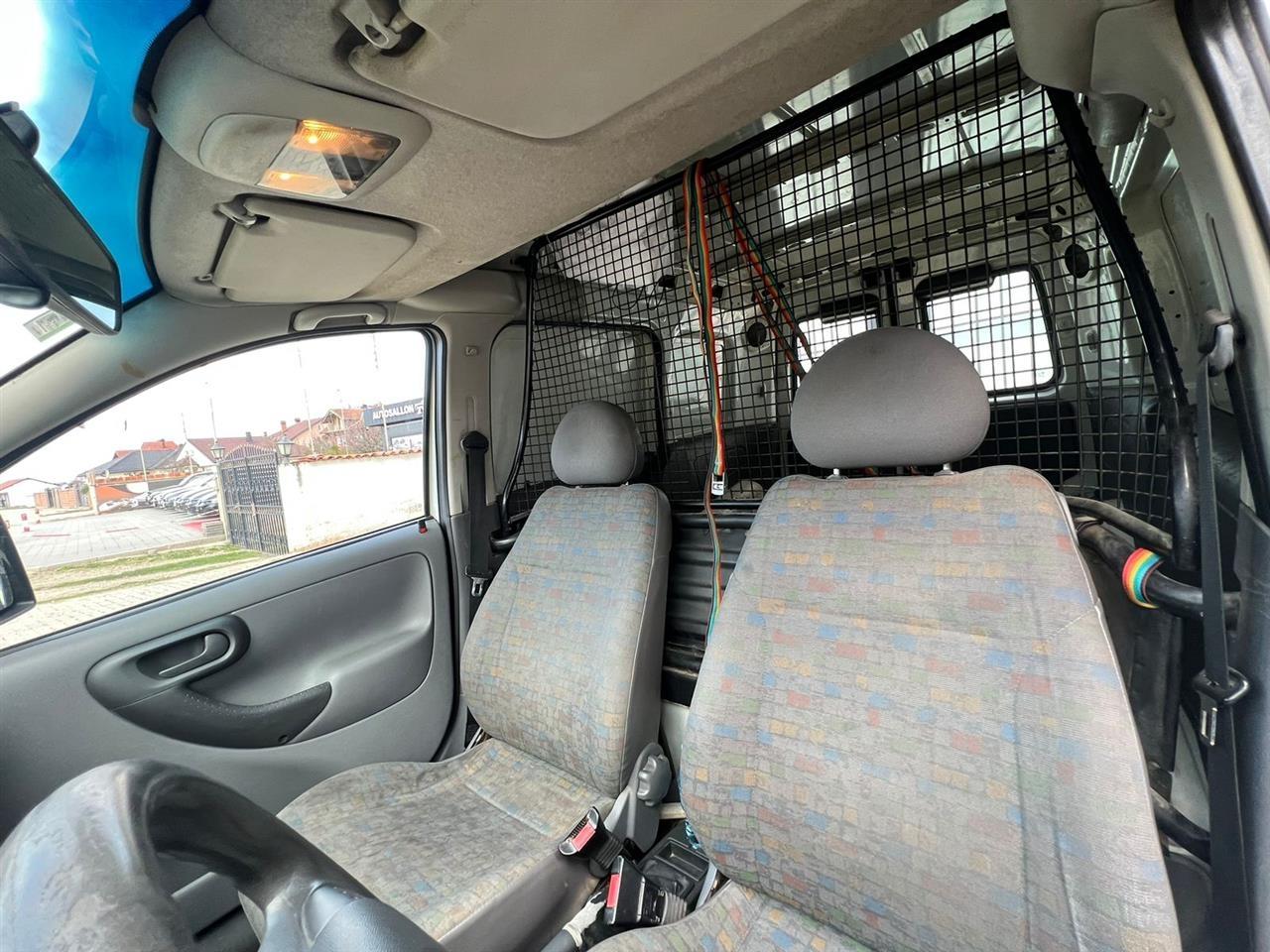 Opel-Combo-1-7-