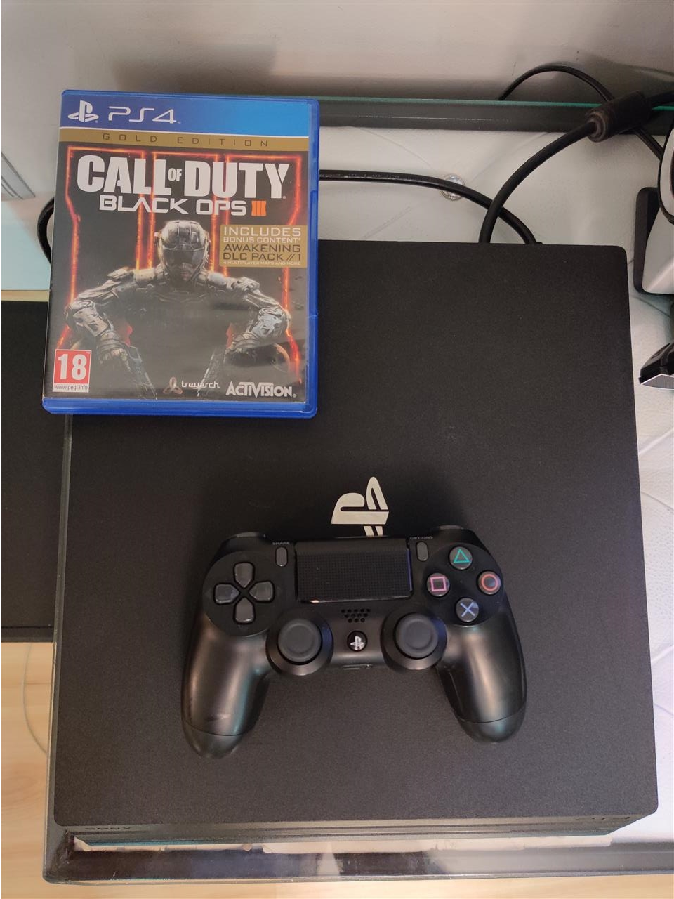 Shitet-ps4-pro-