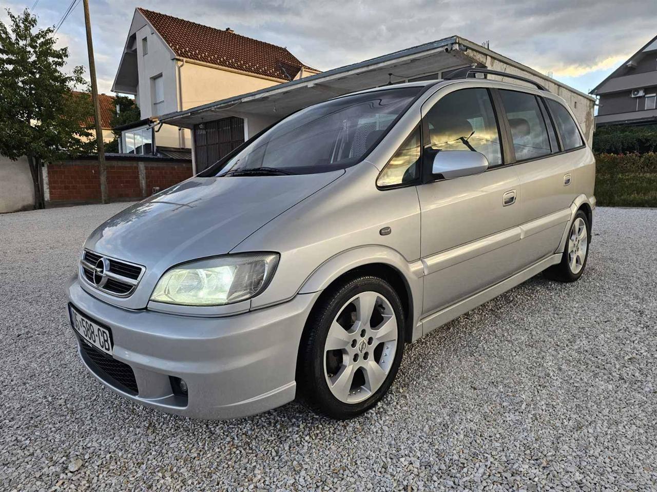 Opel-Zafira-2-2-Opc