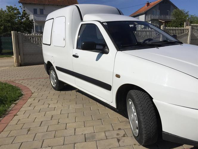 VW Caddy -98 