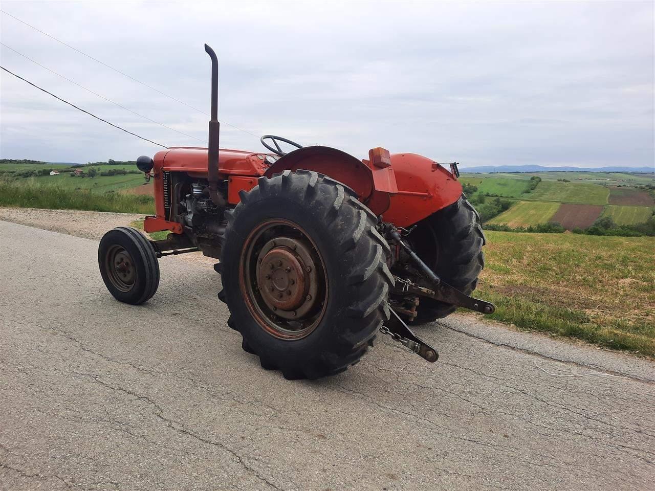 Traktor--U-shit-flm--