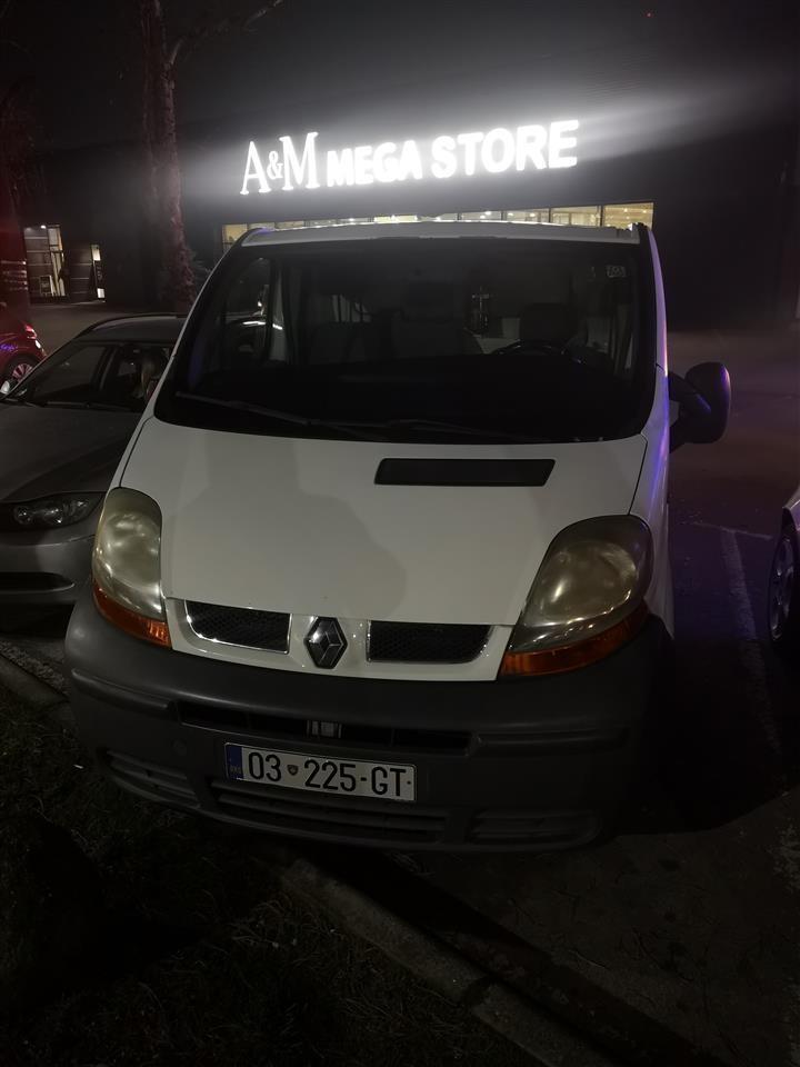 Ndrrohet--Renault-Trafic-1-9-Naftë
