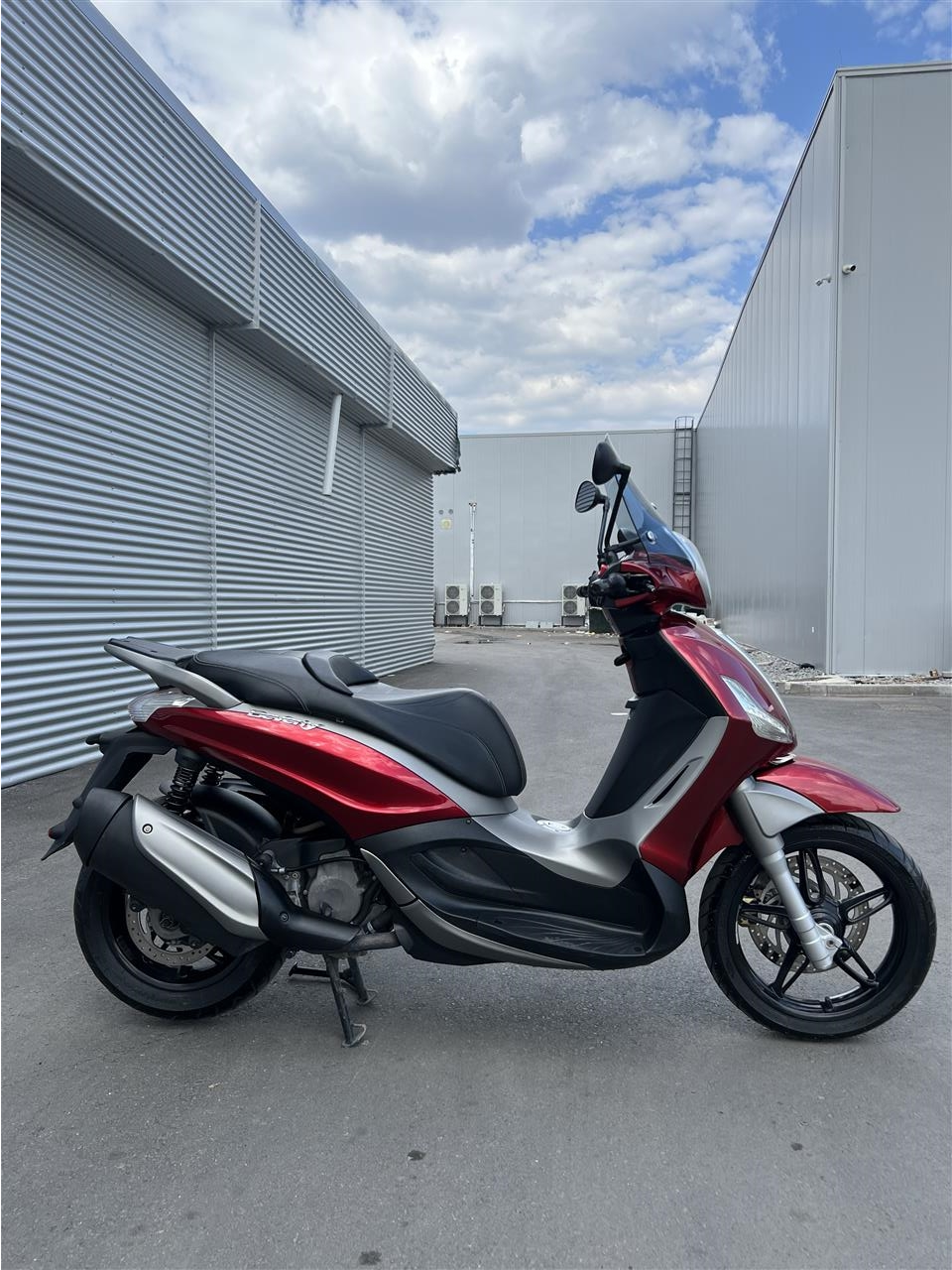 Piaggio-Beverly-350cc-ST