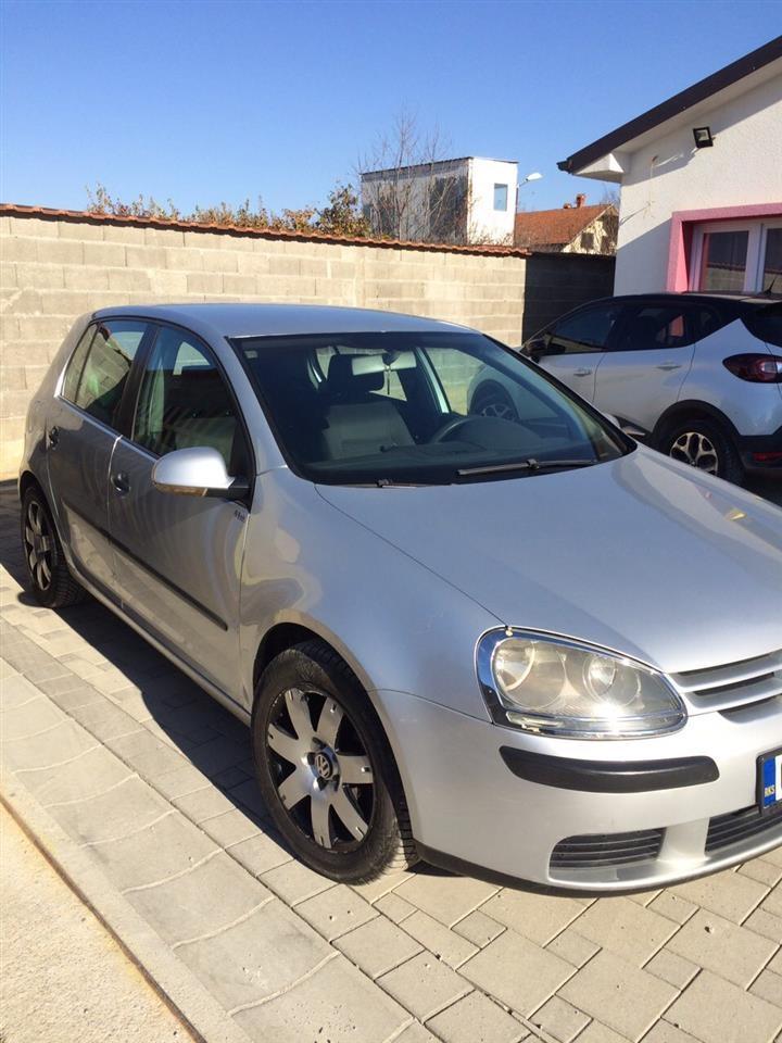 Shes-Golf-5
