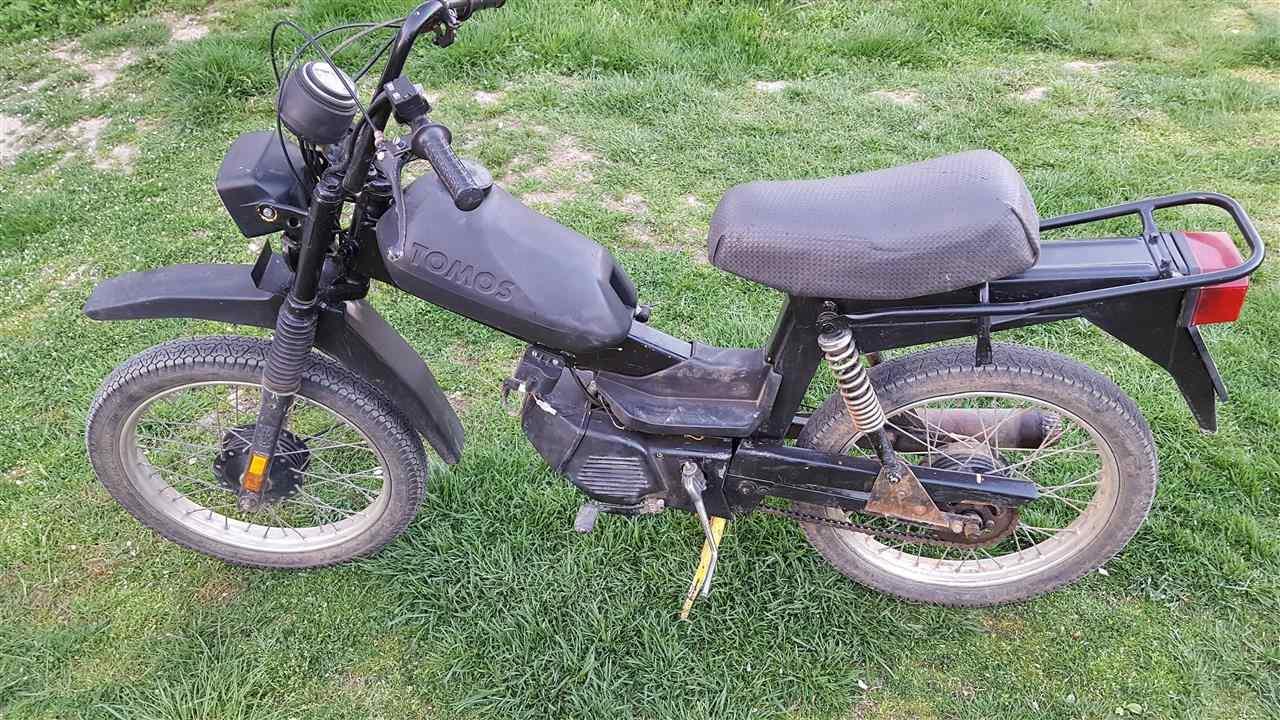 Tomos