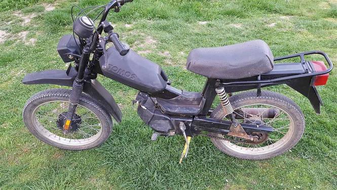 Tomos