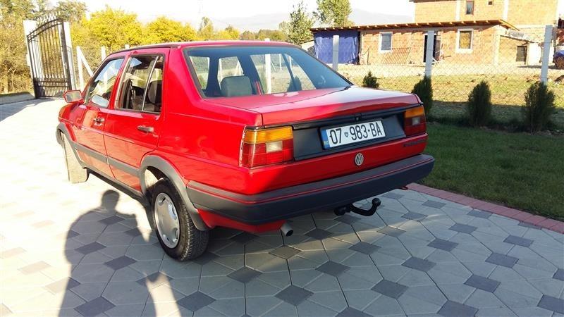 VW-Jetta--90-