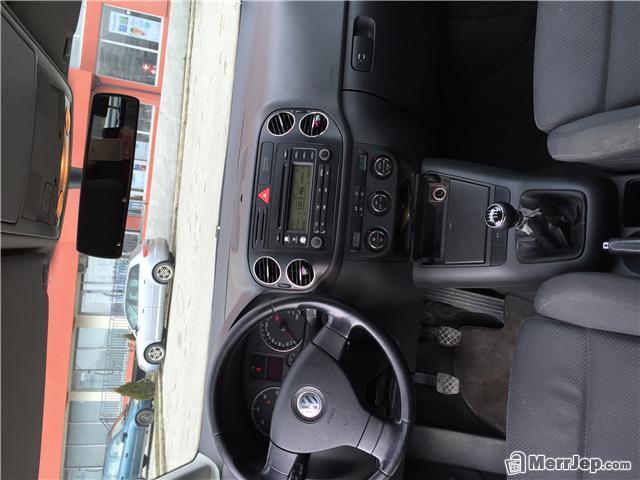 VW-Golf-5-plus--05-