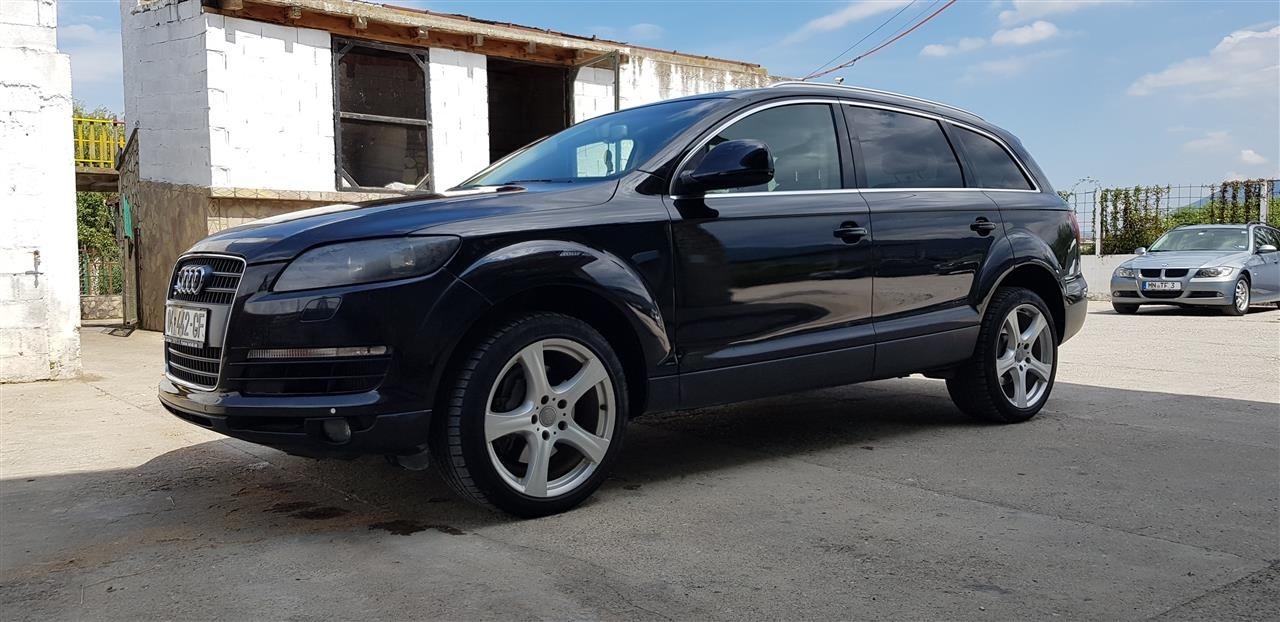 Shitet-Audi-Q7