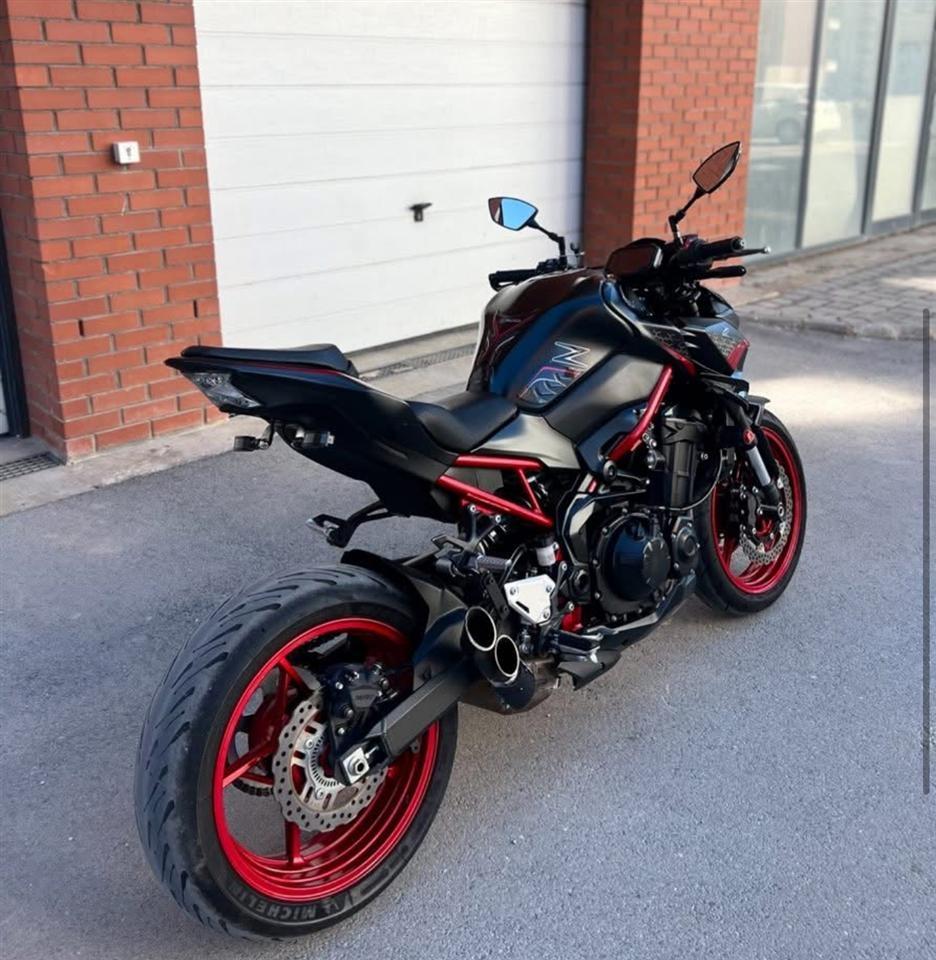 Kawasaki-z900