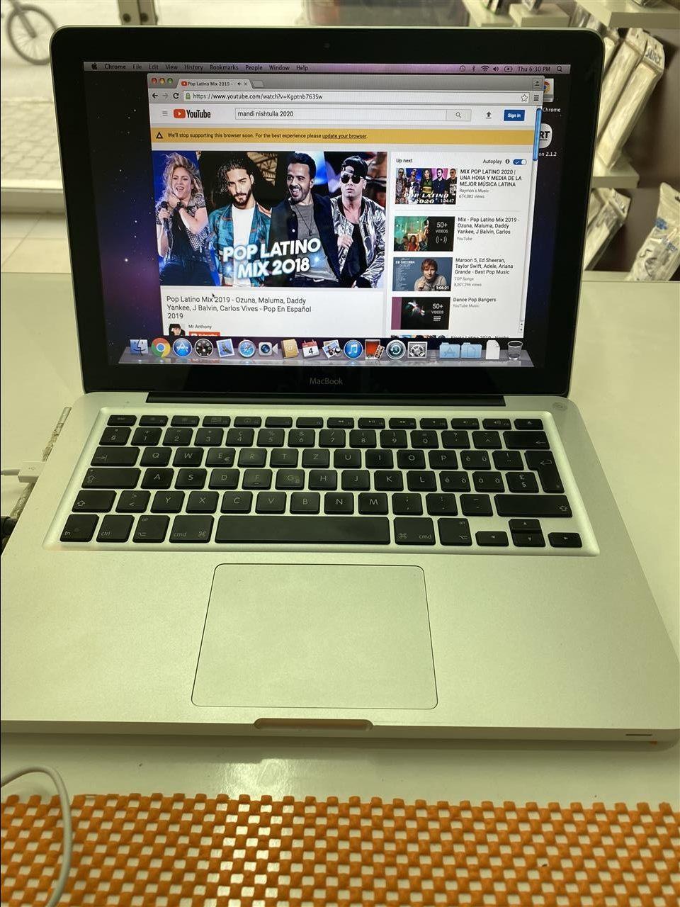 Macbook-