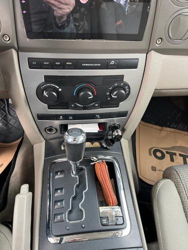Jeep commander