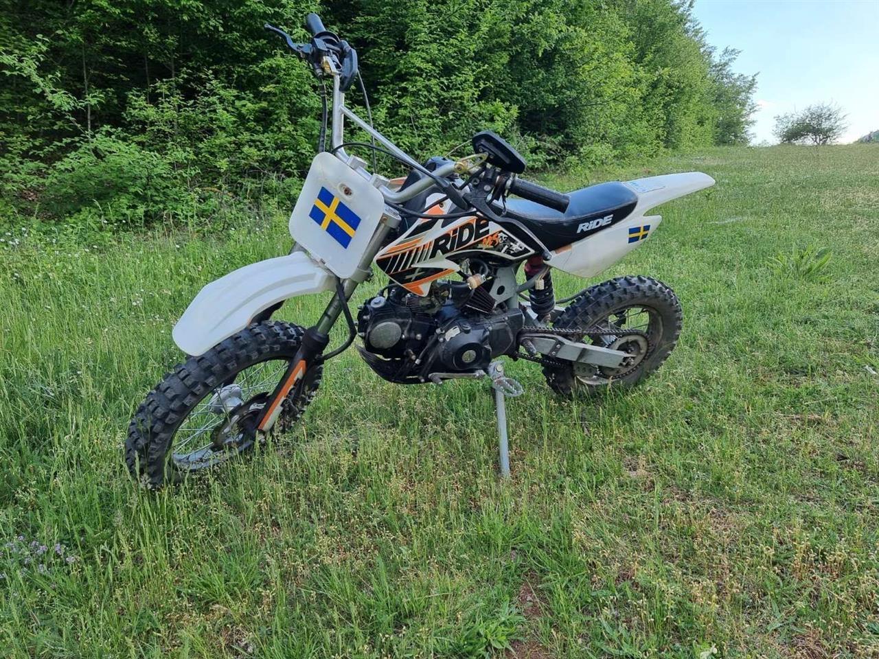 Mini-cross