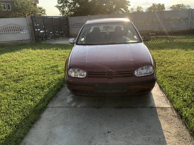 VW Golf 4