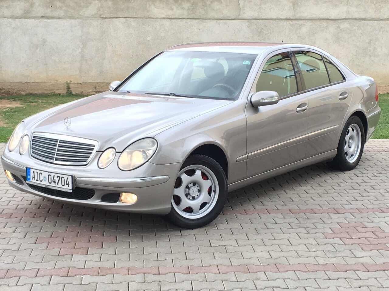 Mercedes-E220